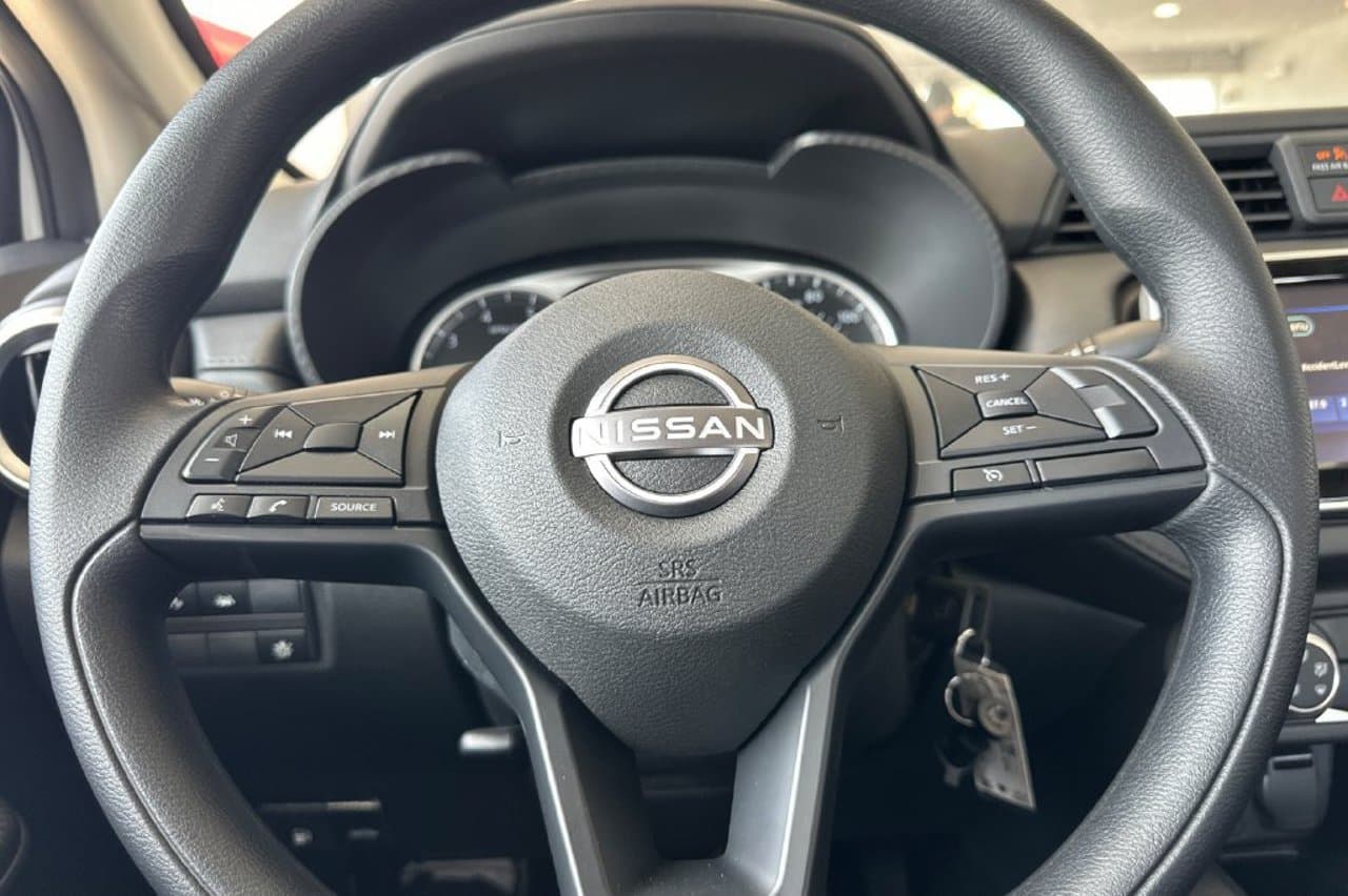 2025 Nissan Versa S 18