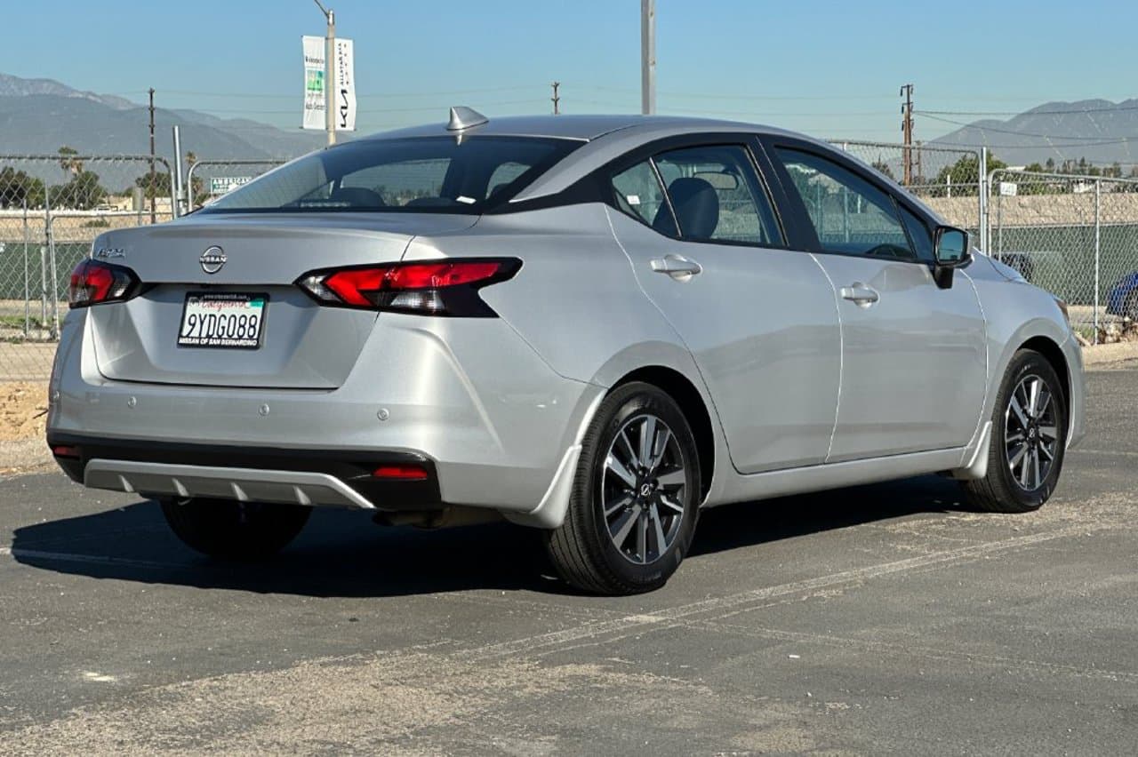 2025 Nissan Versa SV 3