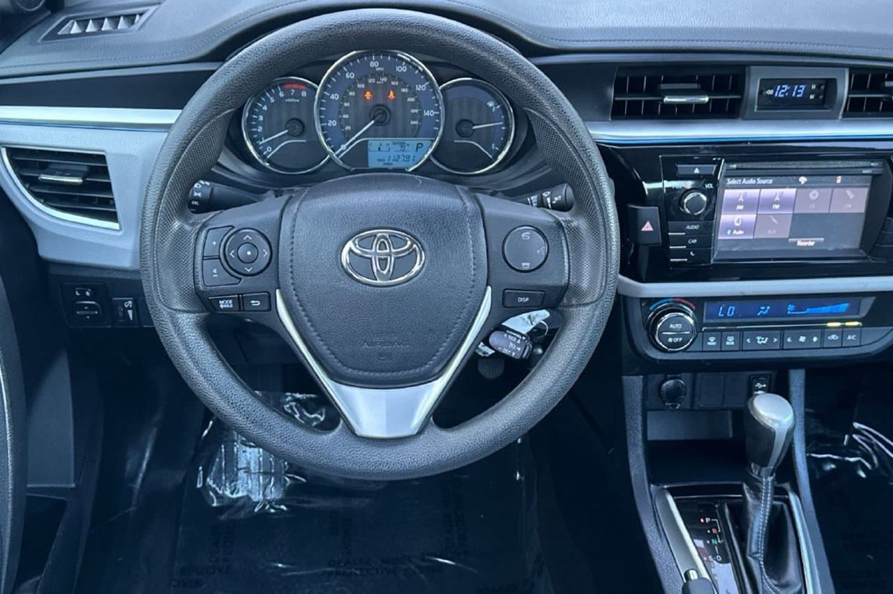 2016 Toyota Corolla LE 12