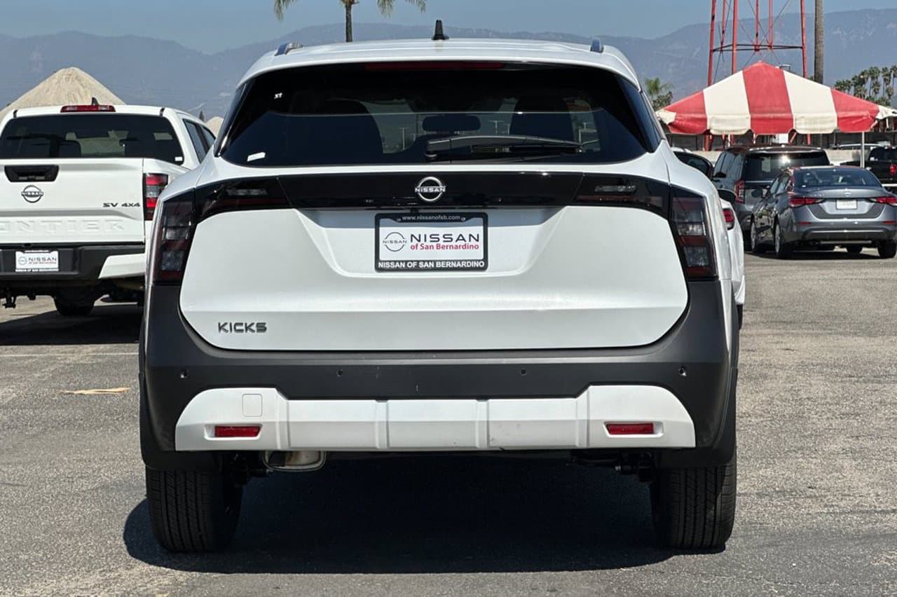 2026 Nissan Kicks SV 4