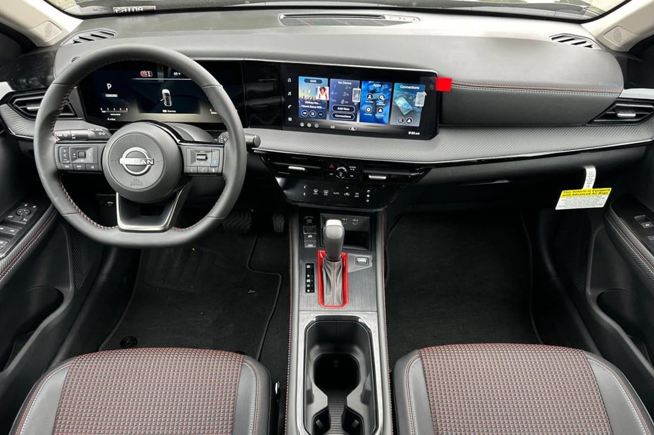 2027 Nissan Kicks SR 11