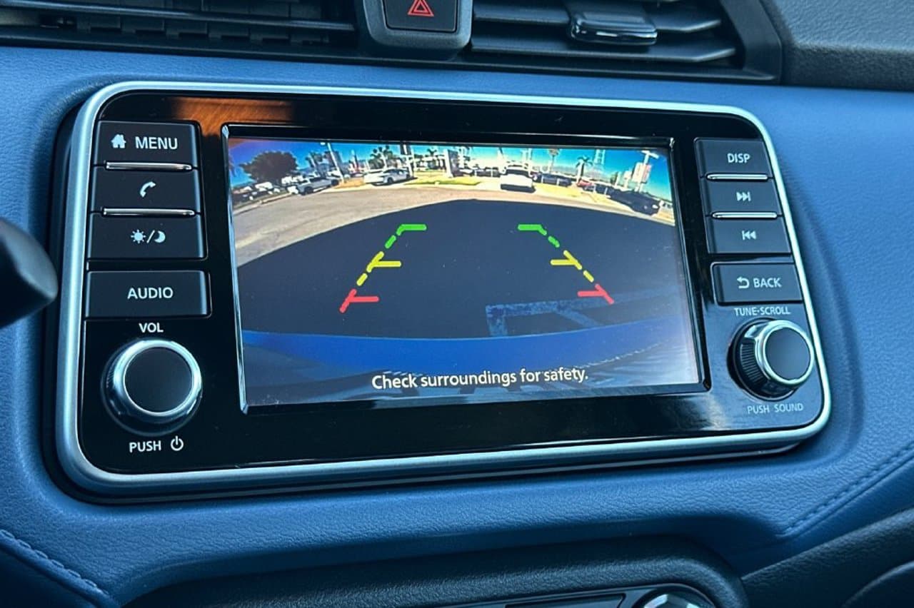 2025 Nissan Versa SV 15
