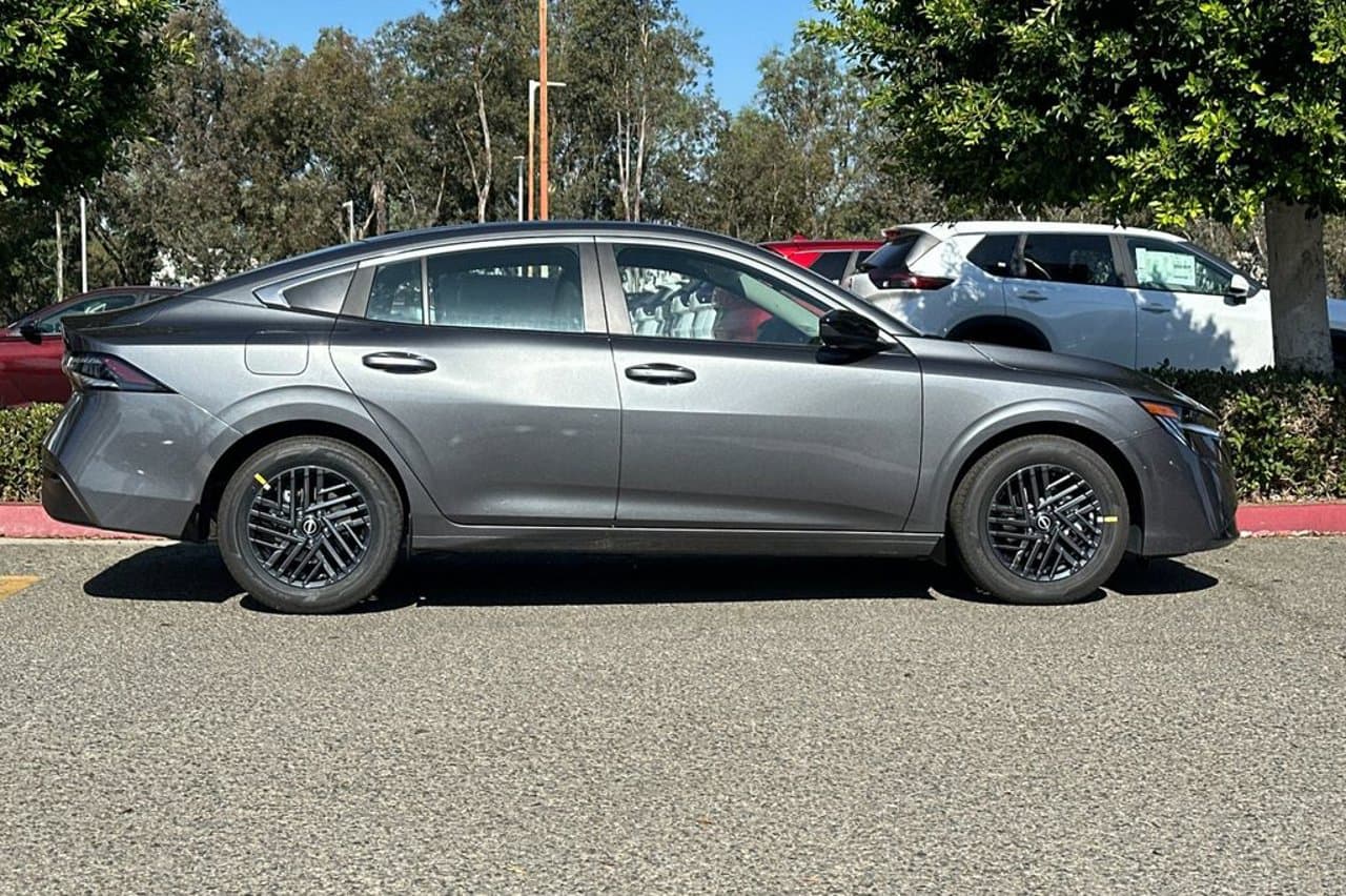 2027 Nissan Sentra SV 3