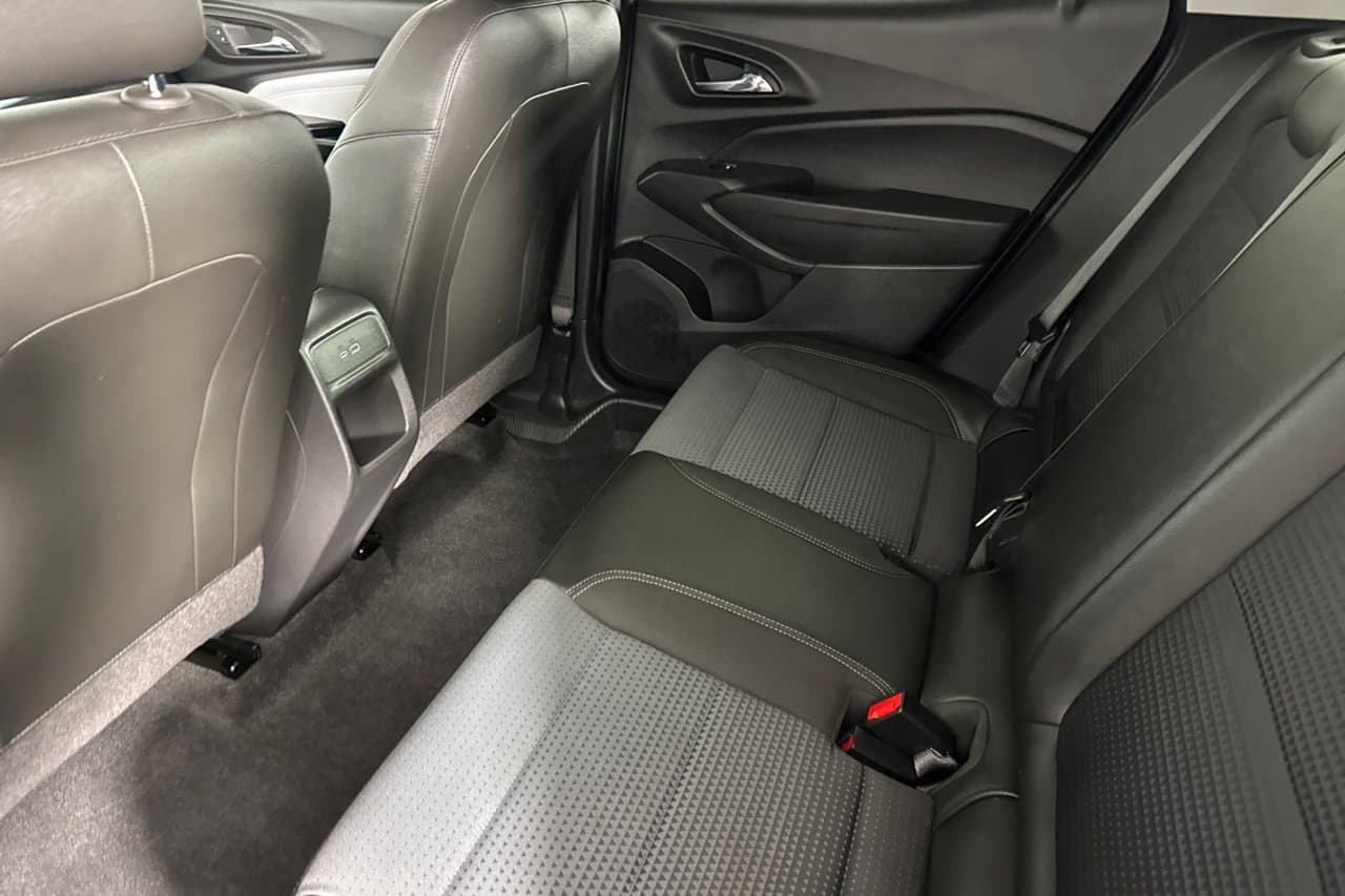 2025 Chevrolet Trax LT 9