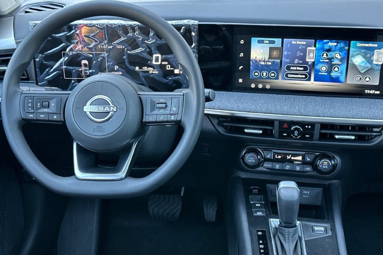 2027 Nissan Kicks SV 11