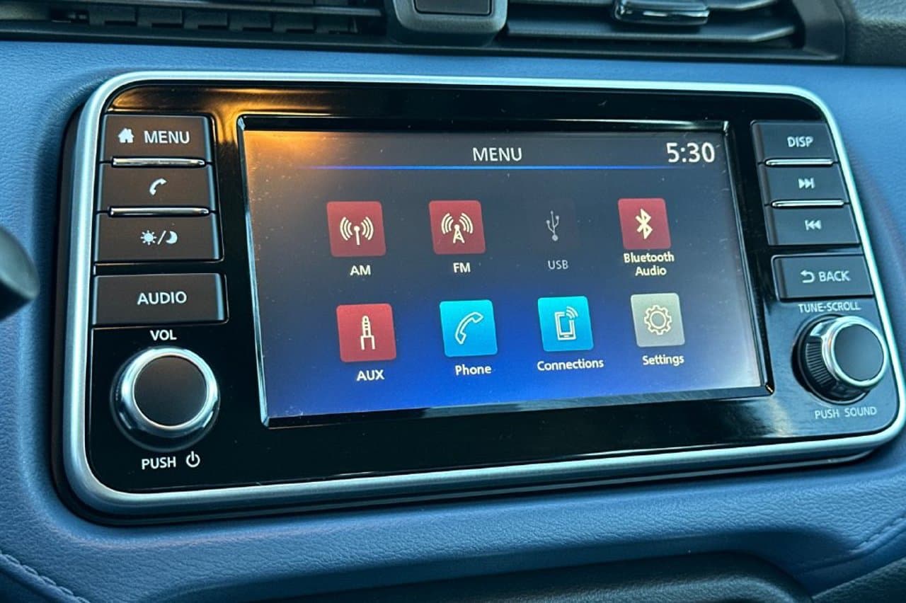 2025 Nissan Versa SV 14