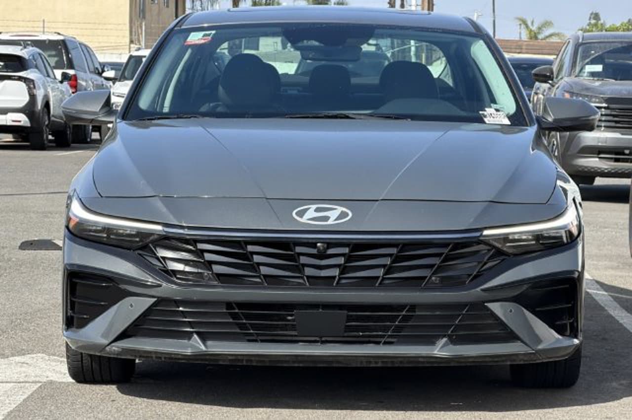 2024 Hyundai Elantra Limited 7