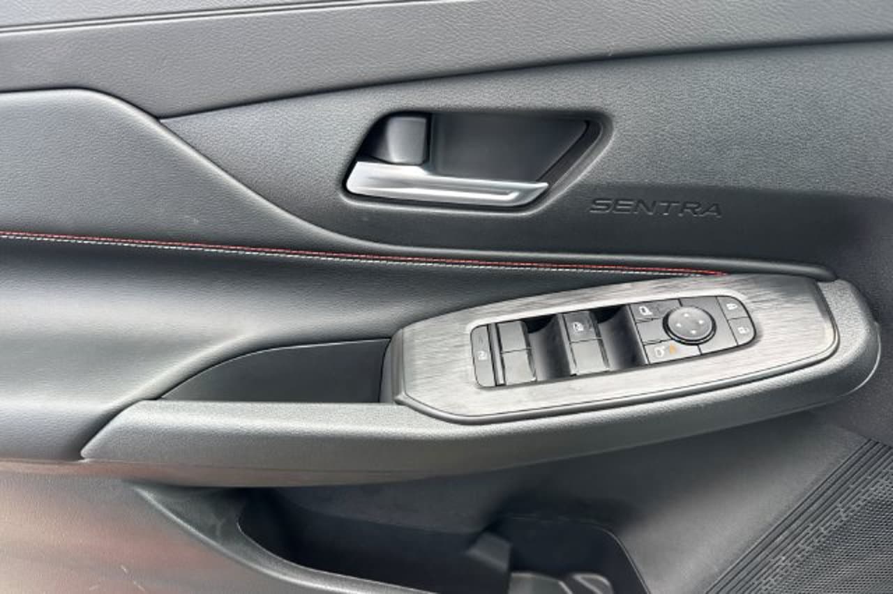 2027 Nissan Sentra SR 8