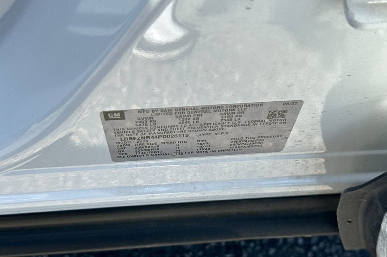 2023 Buick Envision Essence 24