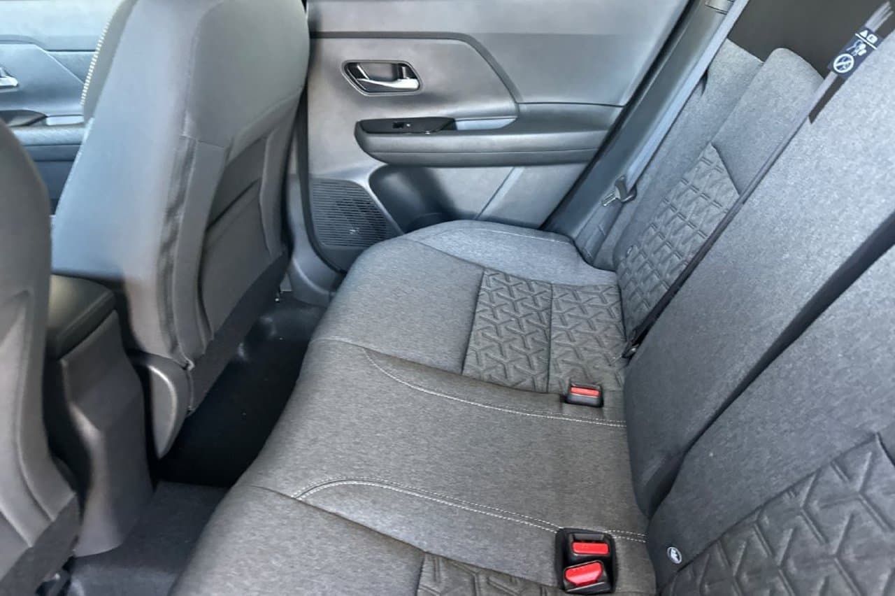 2026 Nissan Kicks SV 9