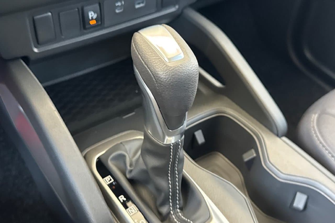 2027 Nissan Frontier SV 17